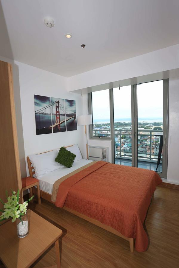 Maui Condotel Azure Residence Manila Exteriör bild