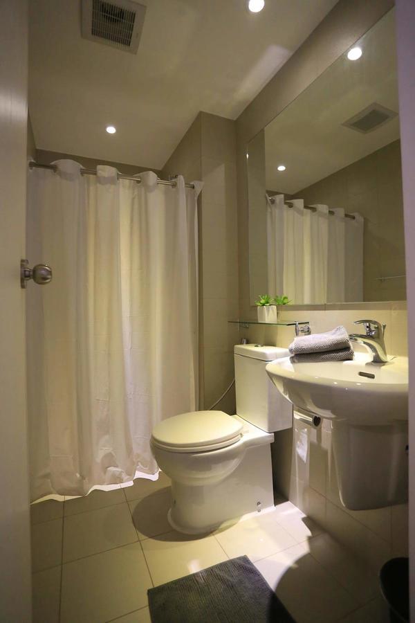 Maui Condotel Azure Residence Manila Exteriör bild
